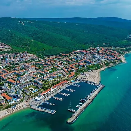 Marina St. Vlas سفيتي فلاس