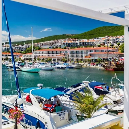 Marina St. Vlas شقة فندقية